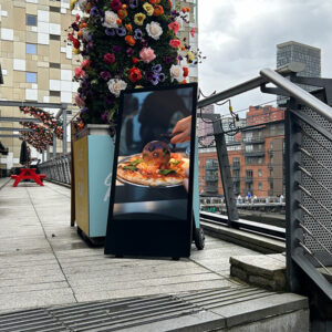 Outdoor Android Battery Digital A-Board โ 700cd/mยฒ - Image 3